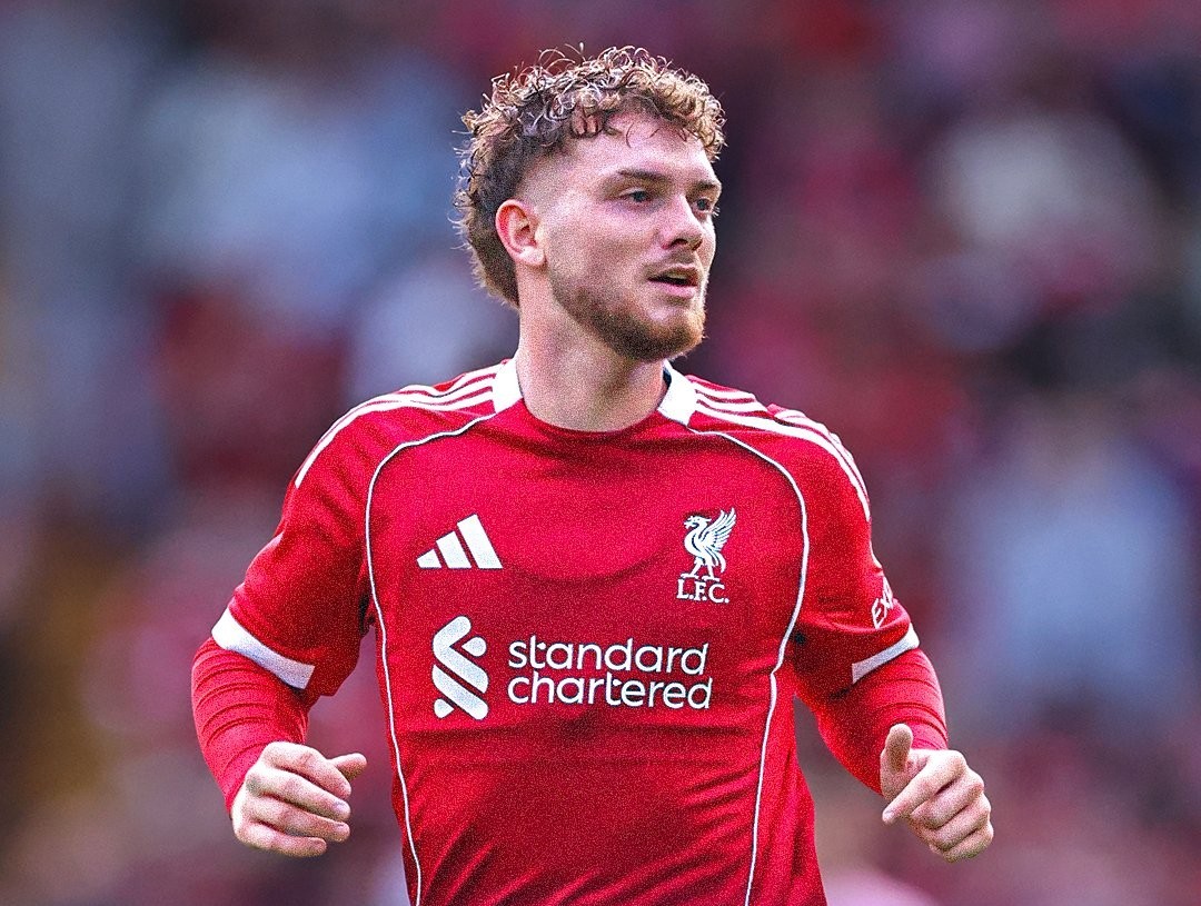 开云中国-Uzi在利物浦比赛中晋级莱比锡今晚伤情更新，赛地聚焦——西甲转会期热度飙升看傻球迷