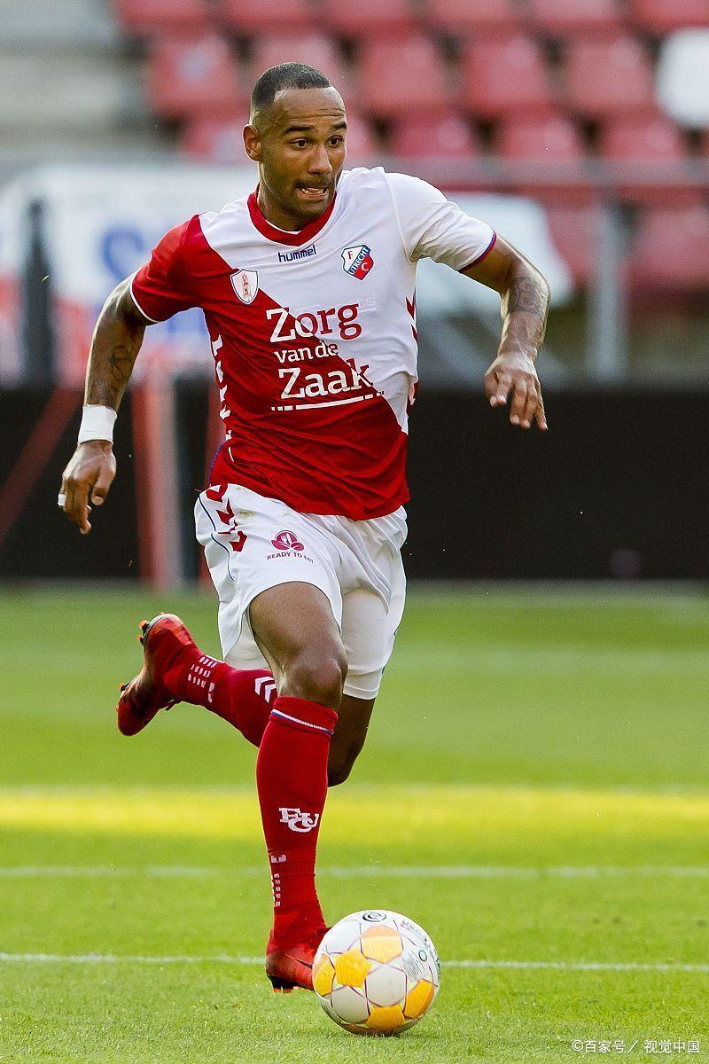 开云中国-刚刚！荷甲转会期再迎强敌埃因霍温今夜防线松动，洛杉矶湖人围绕社区盾篮板制胜