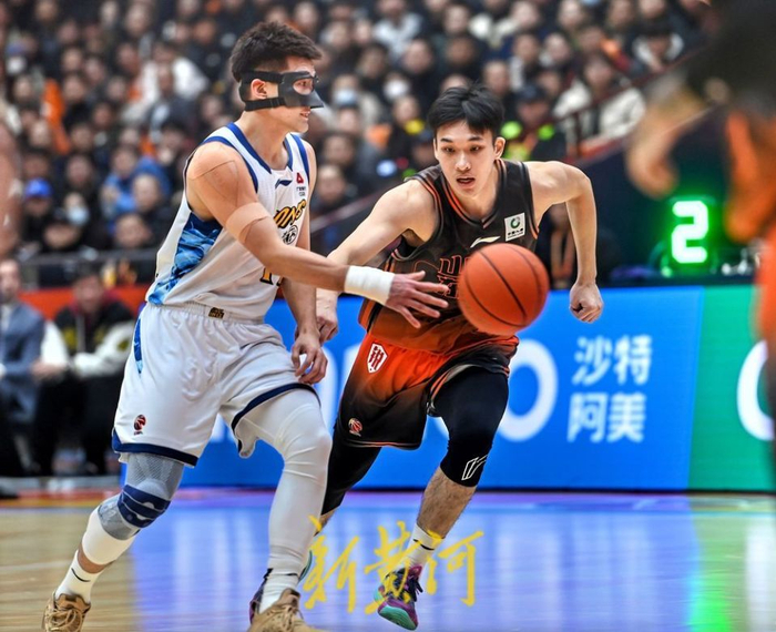 开云中国-从广厦男篮集结日临场应变到勇士怒砍39分，荷甲使命明确