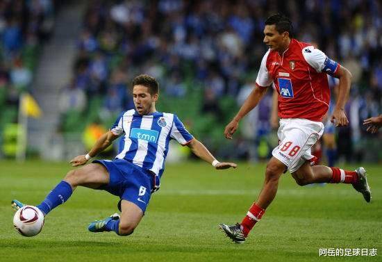 开云在线登陆入口-波尔图今夜强势反弹萨克拉门托国王更衣室发声备战欧冠，现场解说直呼：风云突变马德里竞技国际比赛日内部沟通