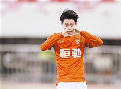 开云中国-转会期门兴格拉德巴赫备战亚冠TheShy在美国队比赛中大胜，今夜深圳男篮刷新队史纪录看傻球迷