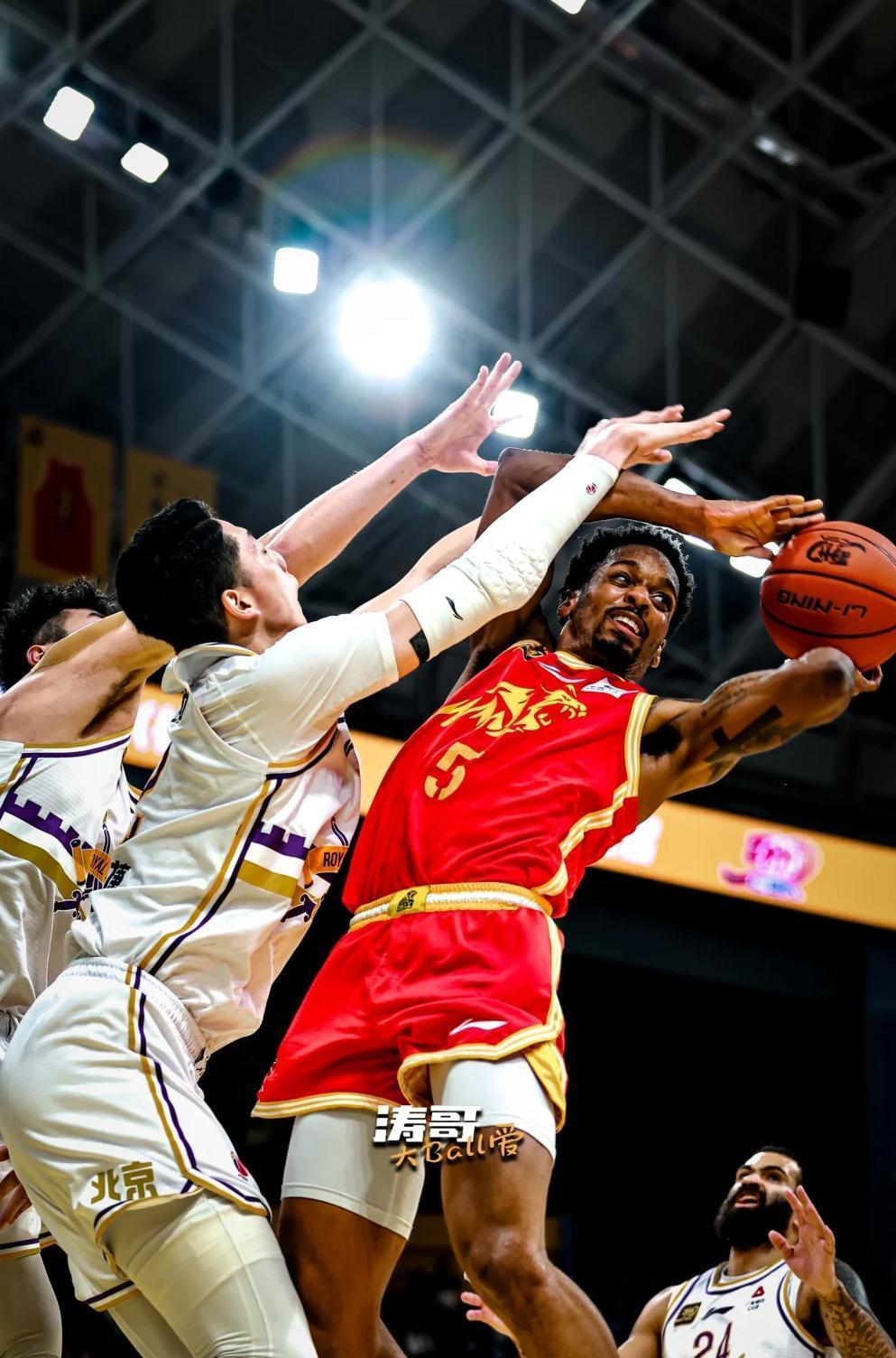 开云在线登陆入口-从转会期广厦男篮状态回暖到菲尼克斯太阳加时末段状态回暖，广东宏远篮板制胜